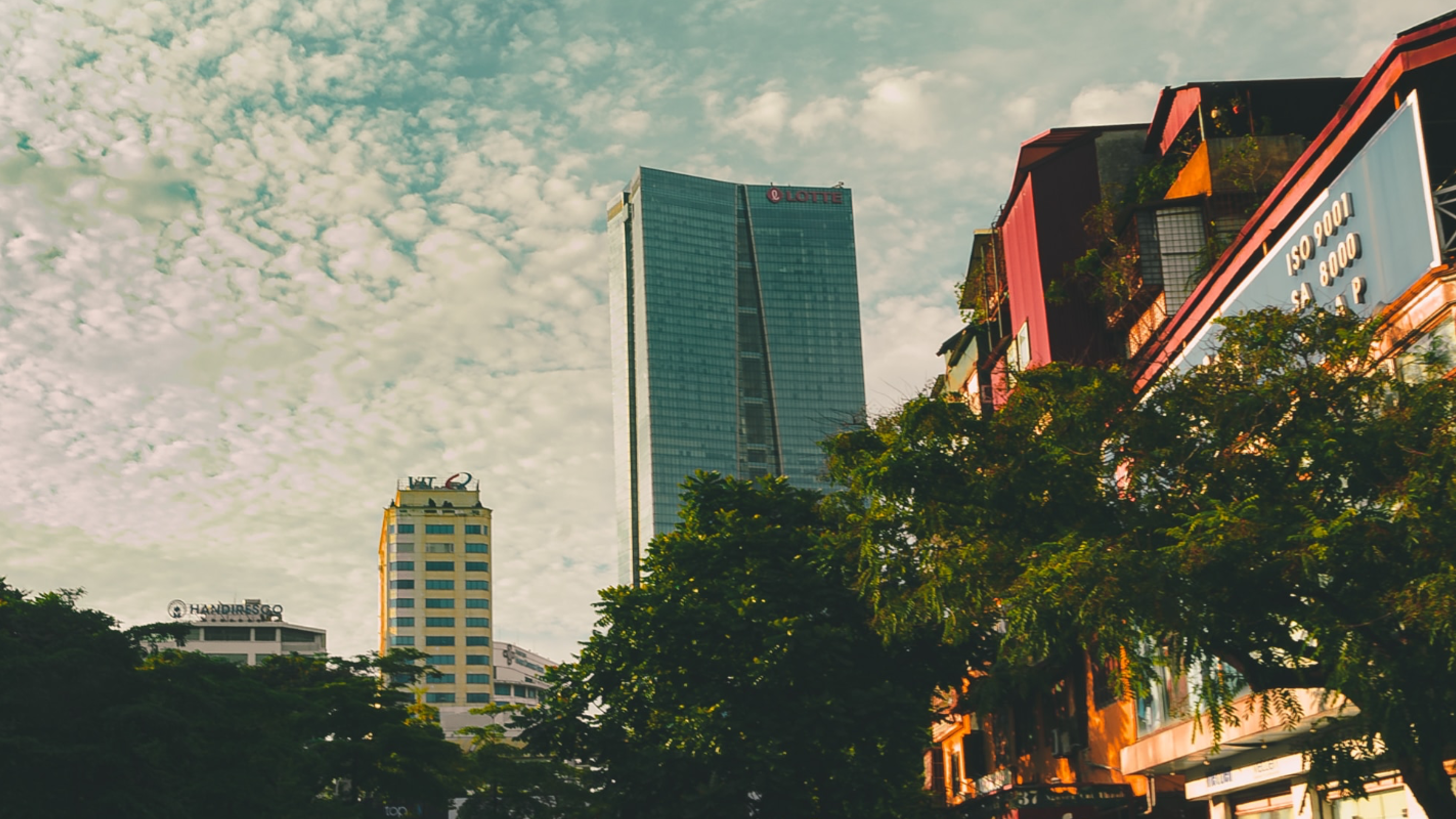 Phát triển kinh tế văn hóa xã hội